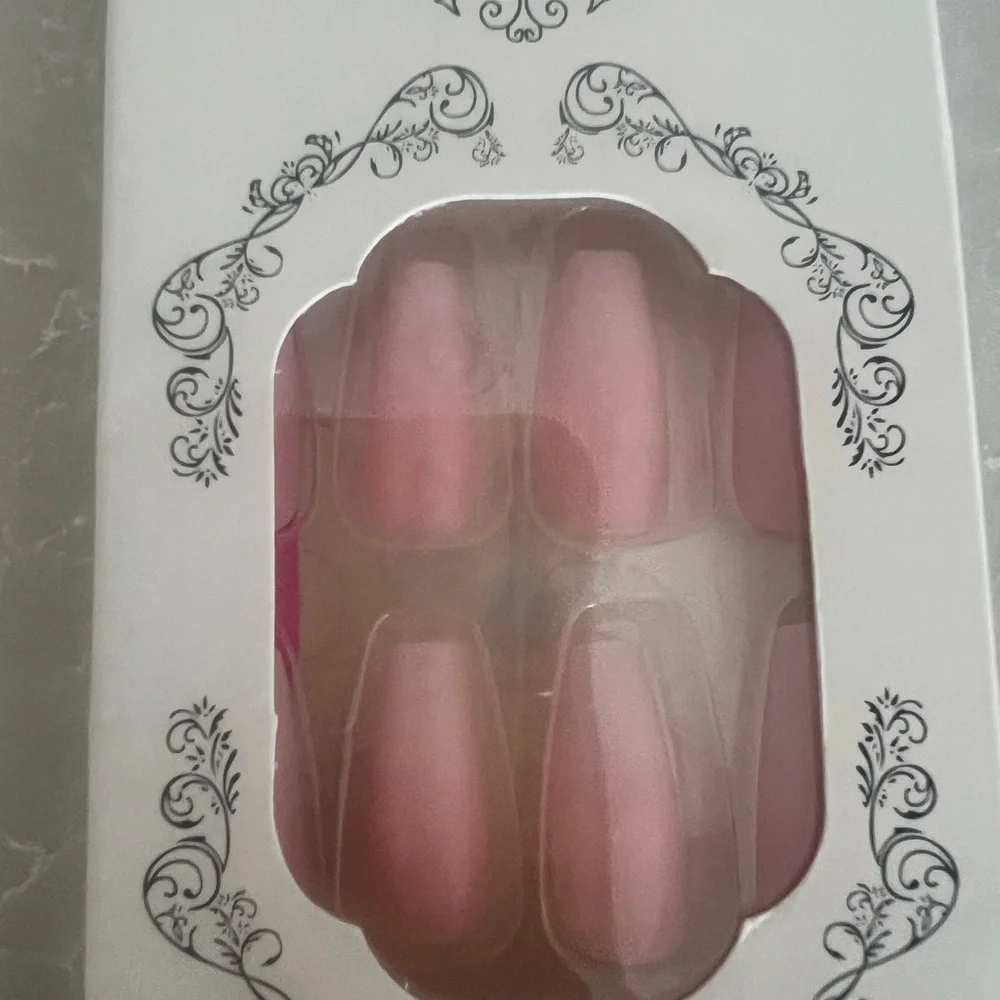 Light Pink Ballet Medium Press-On Nails 24 pieces New - Picture 2 of 3